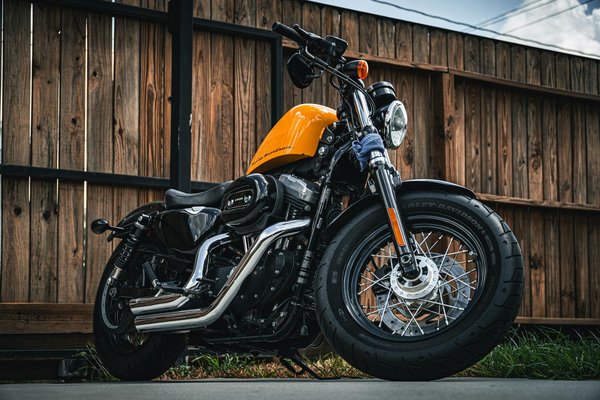 Maîtriser la Législation de la Moto : Guide Essentiel des Lois et Régulations pour Rouler en Toute Sécurité